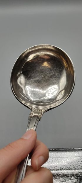 PARIS 1782-89.

Louche en argent.

 Modèle...