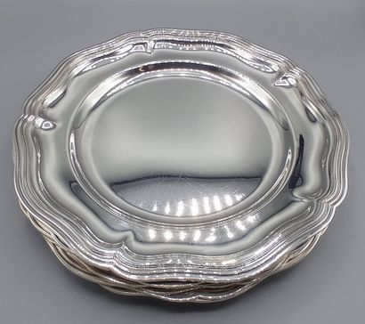 MORAND

Exceptional dinner service composed...