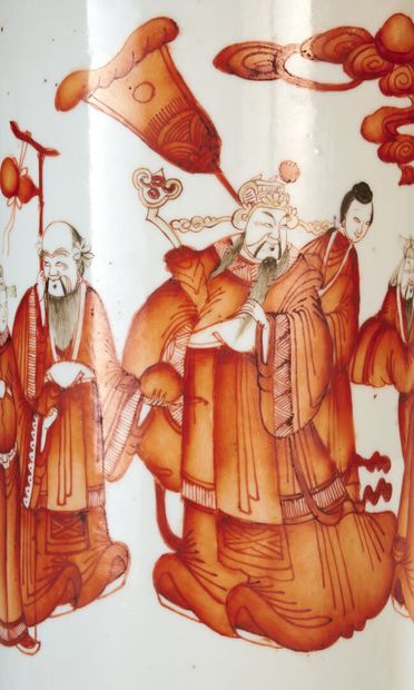 CHINE

Vase rouleau monté en lampe en porcelaine...