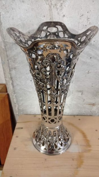 GERMANY, HANAU 19th century

Silver basket...