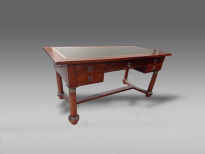 Cabinet de travail en acajou et placage d'acajou...
