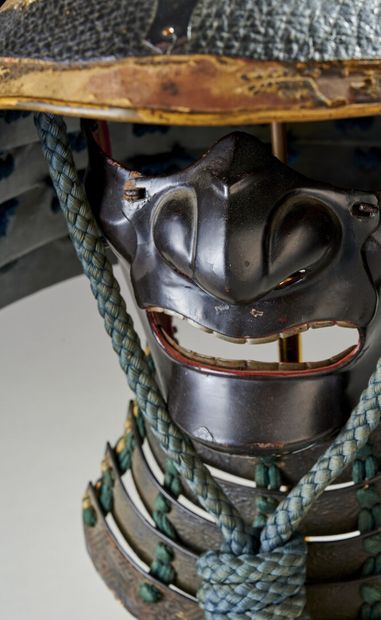 Casque de samouraï suji-bachi kabuto et menpo...