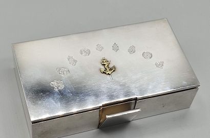 Rectangular box entirely in silver with on...