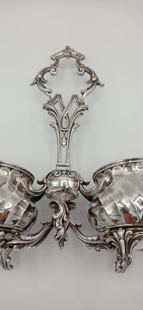 Porte-huilier en argent complet comprenant...