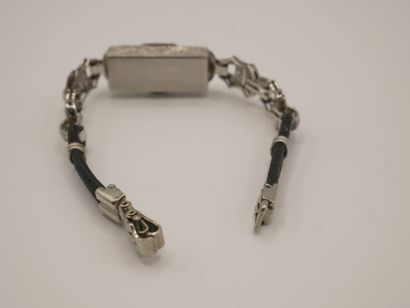 Montre de dame en platine 850°° ornée de...