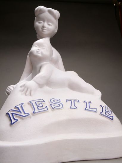 Henriot QUIMPER pour Nestlé.

Sujet en terre...