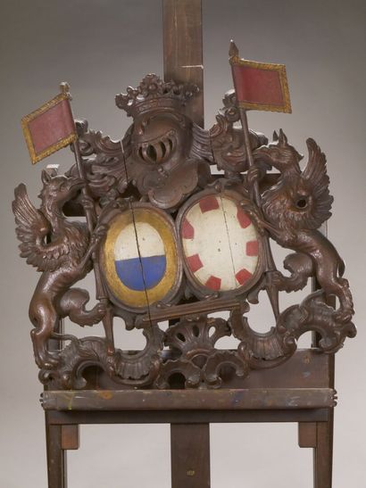 Élément décoratif en bois sculpté ajouré...