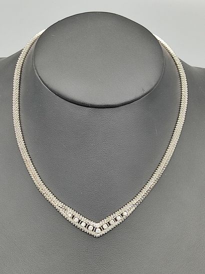 Collier ruban en or blanc 750°° à mailles...