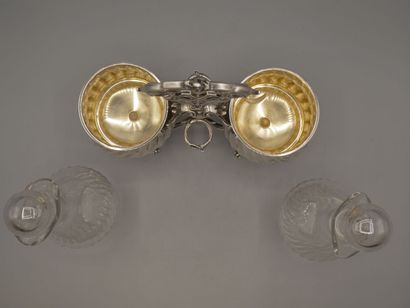 Porte-huilier en argent complet comprenant...
