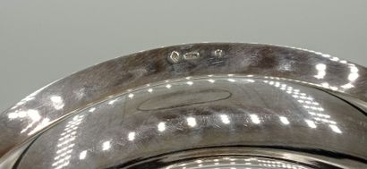 Gustave ODIOT.

Grand plat rond en argent...