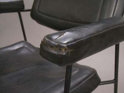 Pierre PAULIN (1927-2009)

Fauteuil à bras...