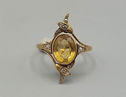 Ch. DUBRET

Bague Art Nouveau en or jaune...