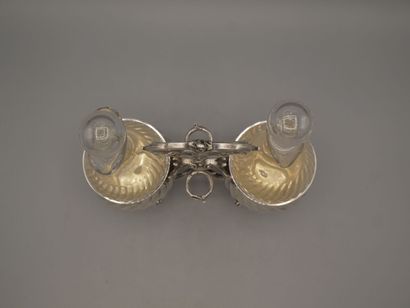 Porte-huilier en argent complet comprenant...