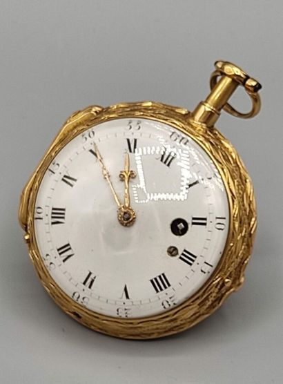 PARIS, 1761.

Montre oignon en or jaune d'époque...