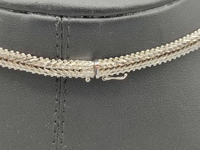 Collier ruban en or blanc 750°° à mailles...