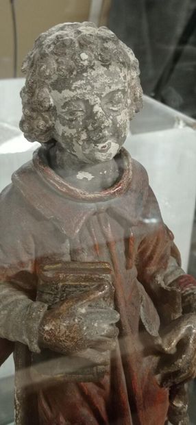Saint diacre en pierre calcaire sculptée...