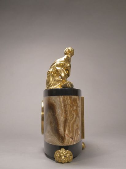Georgij Dimitrievic LAVROFF (1895-1991)

Pendule...