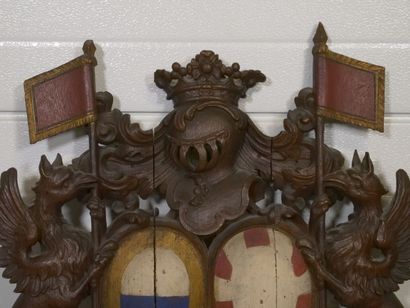 Élément décoratif en bois sculpté ajouré...