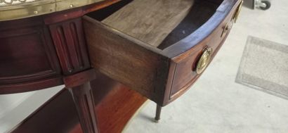 Console de forme demi-lune en acajou et placxage...