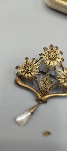 Ch. DUBRET, attribué à.

Parure en vermeil...