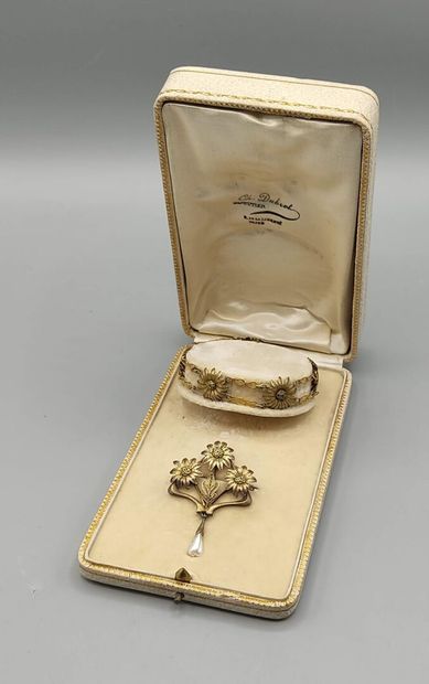 Ch. DUBRET, attribué à.

Parure en vermeil...