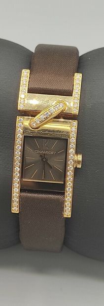 CHAUMET. Modèle LIEN.

Montre de dame, cadran...