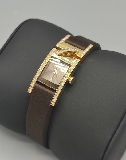 CHAUMET. Modèle LIEN.

Montre de dame, cadran...