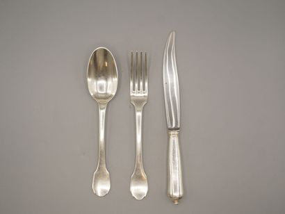 Ménagère de table PUIFORCAT de 36 pièces....