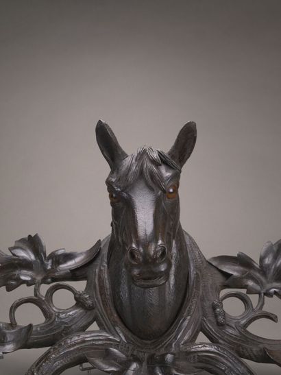 Forêt Noire.

Porte-manteaux à deux patères...