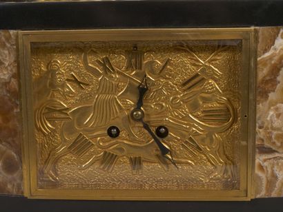 Georgij Dimitrievic LAVROFF (1895-1991)

Pendule...