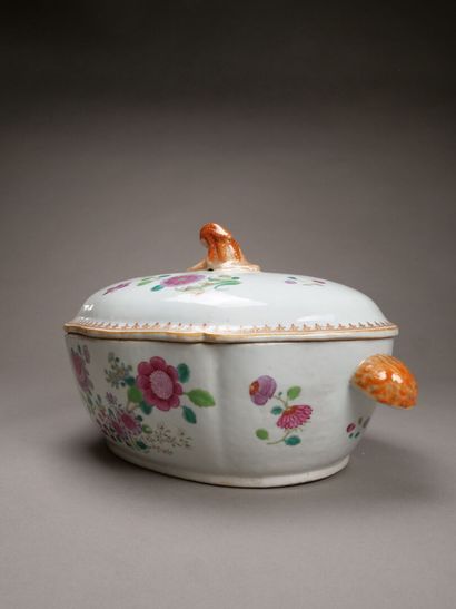 Chine, Compagnie des Indes.

Importante soupière...