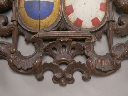 Élément décoratif en bois sculpté ajouré...