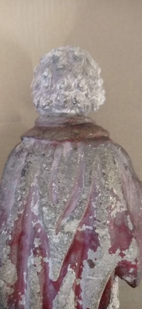 Saint diacre en pierre calcaire sculptée...
