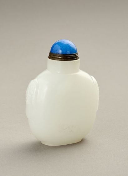 Tabatière façon jade blanc à deux 