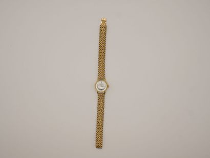 JAEGER LECOULTRE

Montre de dame en or jaune...