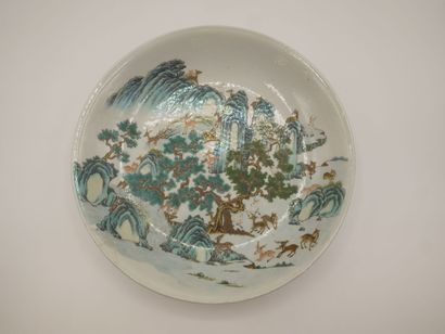 CHINE

Assiette en porcelaine polychrome...