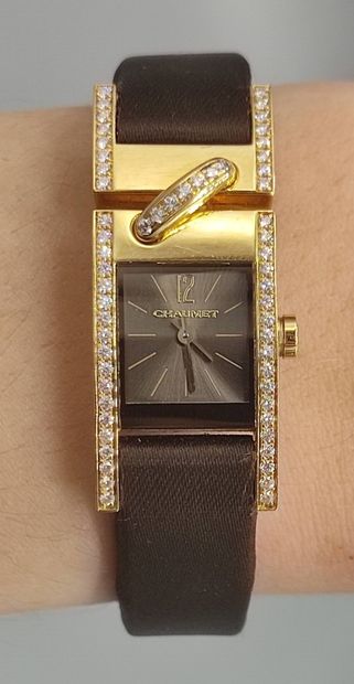 CHAUMET. Modèle LIEN.

Montre de dame, cadran...