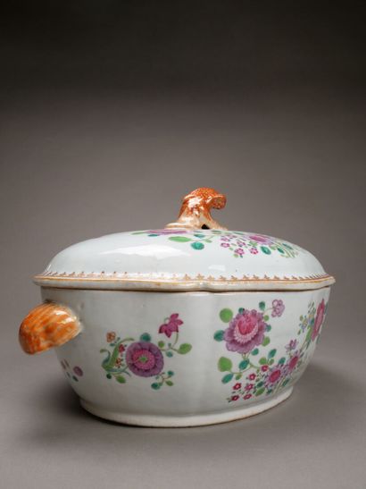Chine, Compagnie des Indes.

Importante soupière...