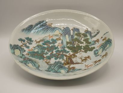 CHINE

Assiette en porcelaine polychrome...