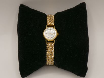 JAEGER LECOULTRE

Montre de dame en or jaune...