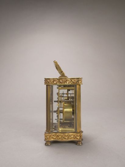 Pendulette d'officier en bronze et laiton...