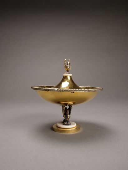 Drageoir couvert en vermeil et argent.

Fretel...