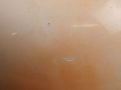 Vase boule à col étroit en céramique orangée.

H:...