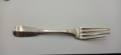 Partie de ménagère en argent modèle uni-plat...