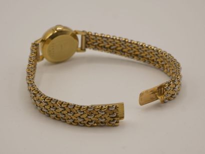 JAEGER LECOULTRE

Montre de dame en or jaune...