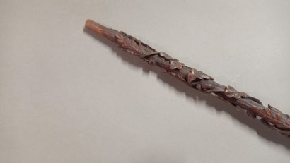 Pipe en bois sculpté.

Le fût orné d'une...
