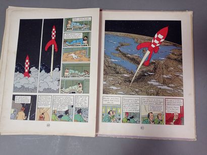 Manette comprenant:

- Un lot de livre (Tintin...