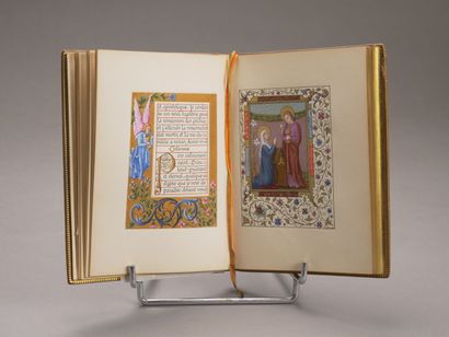 Livre d'heure orné d'une cinquantaine d'enluminures....
