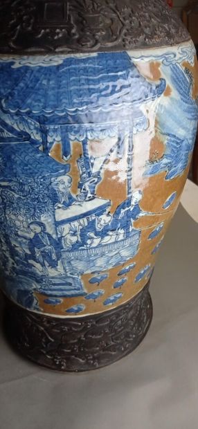 NANKIN

Paire d'importants vases balustres...