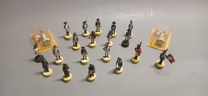 21 soldats de plomb représentant Napoléon...